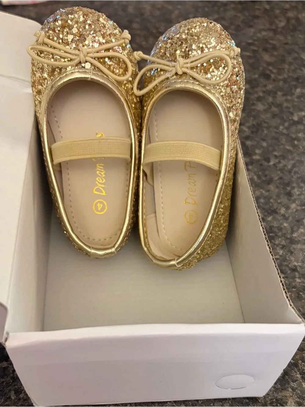 Dream Pairs Girls Size 4 Gold Glitter Dress Shoes / Ballet Flats – New in Box ✨